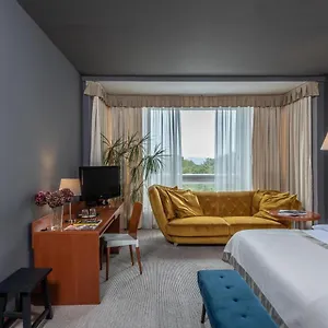 Art 4* Prague