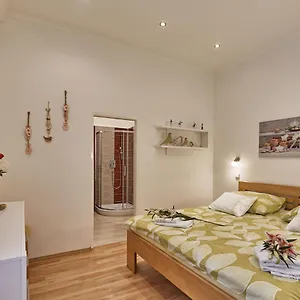 Apartmán With Ap . Anglicka, Mariánské Lázně